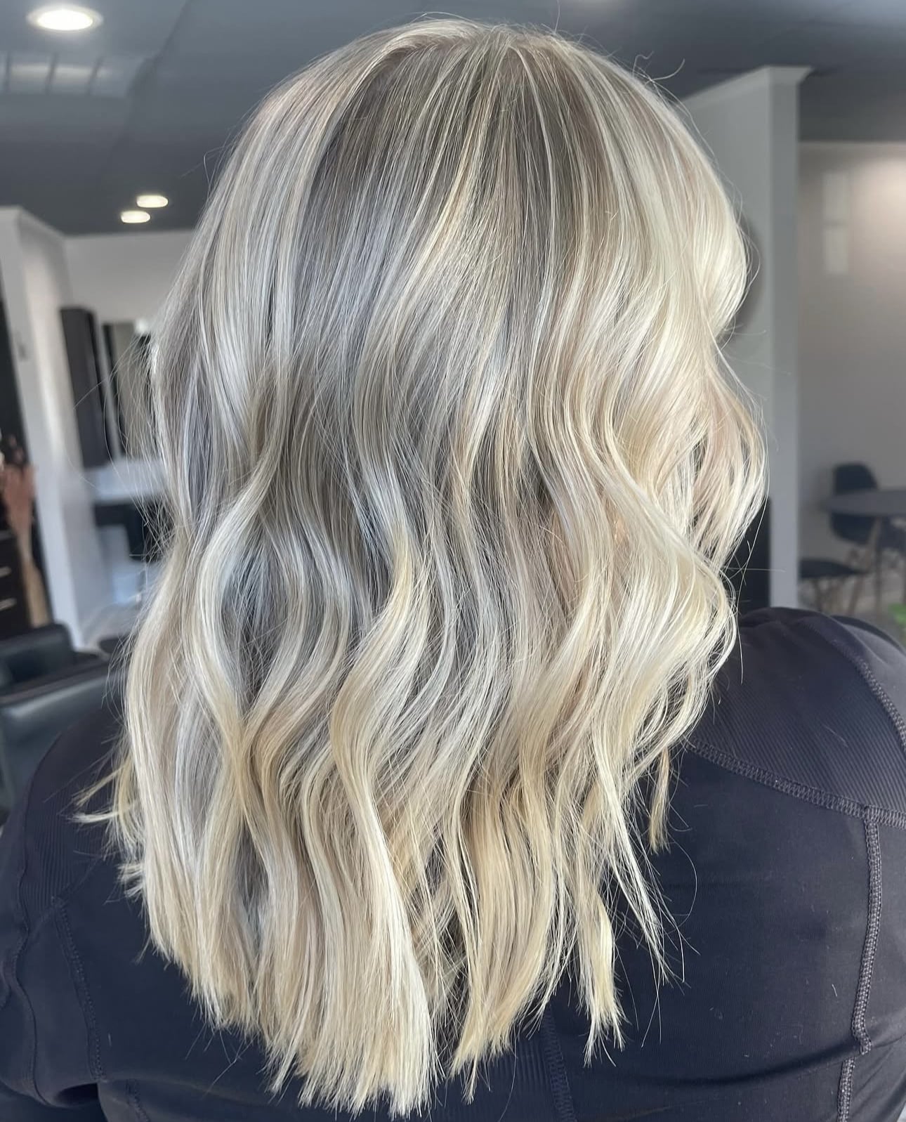 Roots Salon 